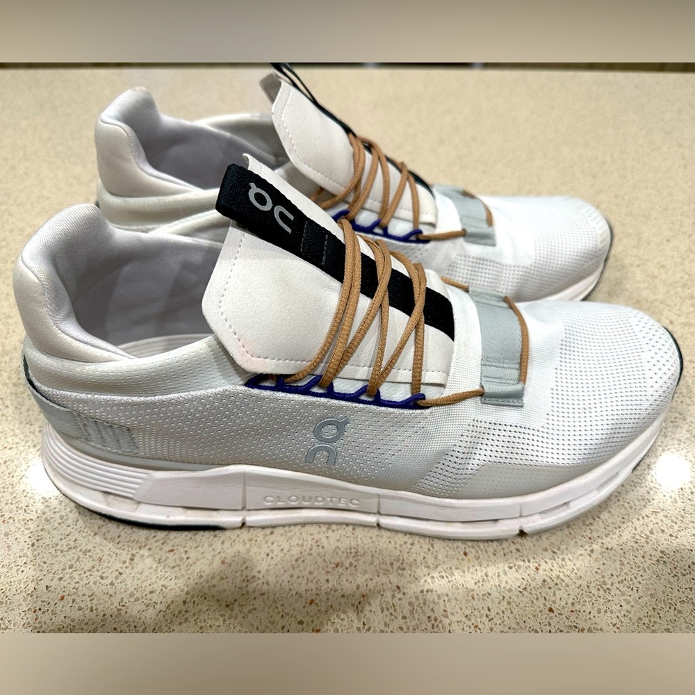 Men OnCloud Nova- Like New- White/Mineral